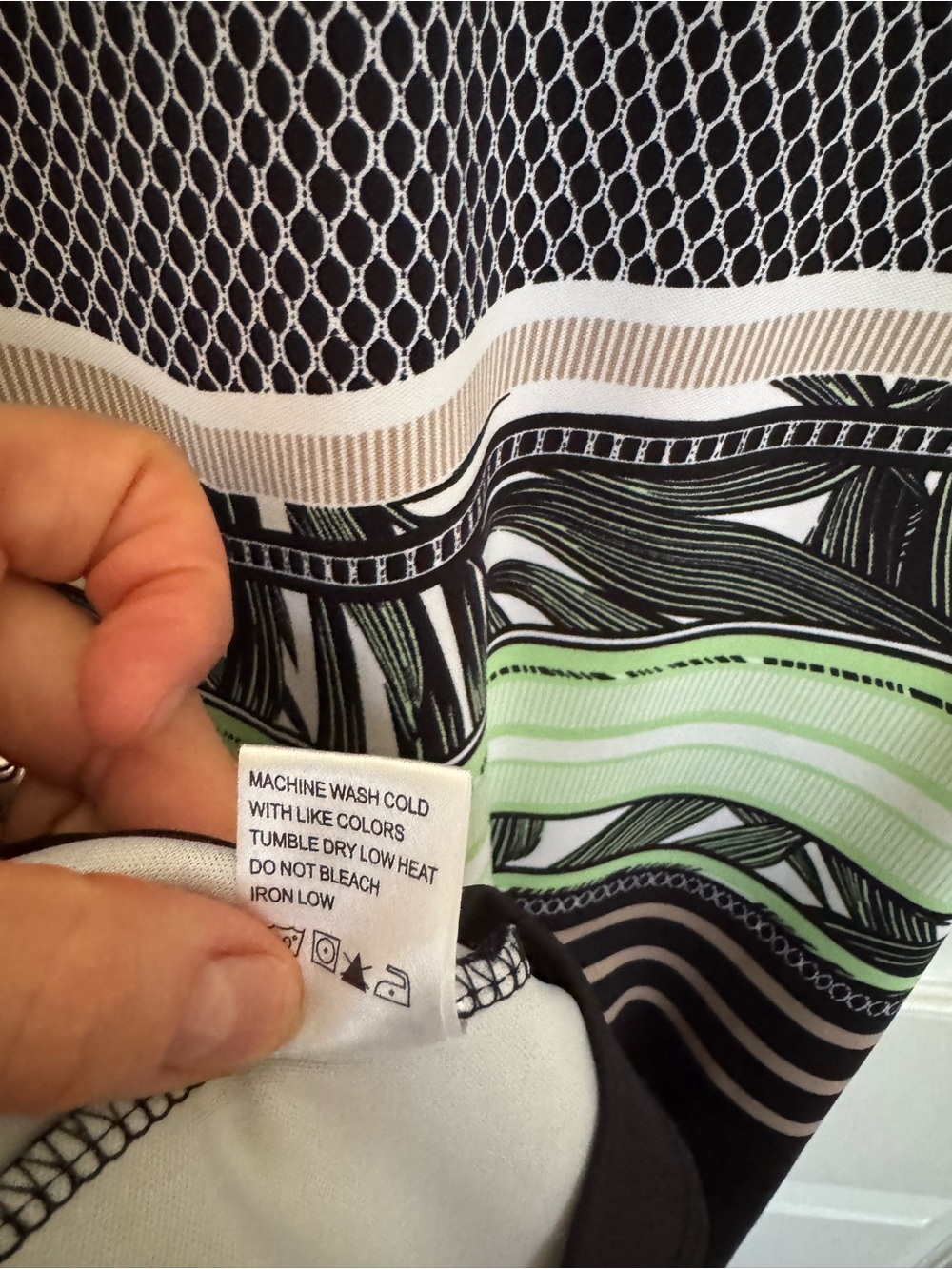 Beautiful TAIL golf top size large. EUC. Black/green/white. - Picture 5 of 6